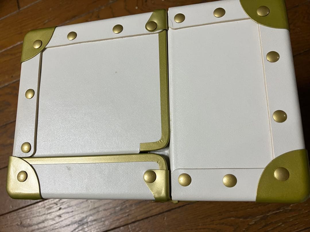 【 未使用品 】シュウウエムラ メイクボックス メゾンキツネコラボ 日本製 白