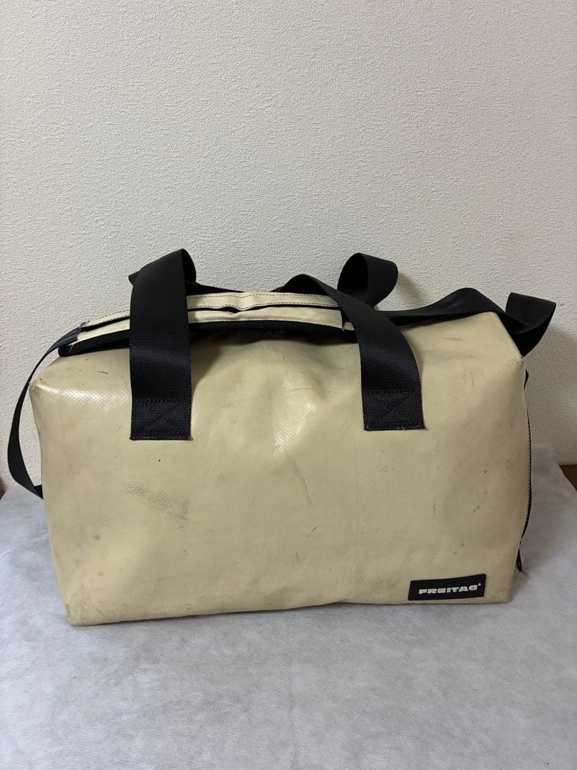 フライターグ LOIS F45 ボストン　ショルダー　ホワイト系