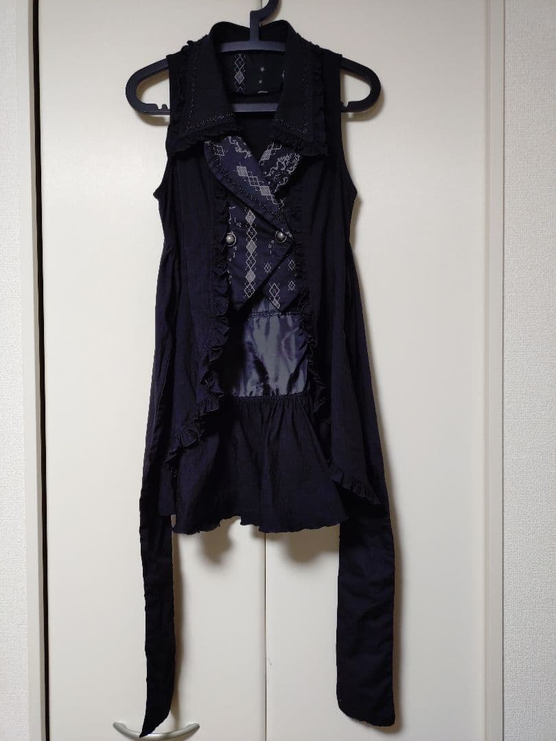 「h.NAOTO」FRILL ロングジレ 黒