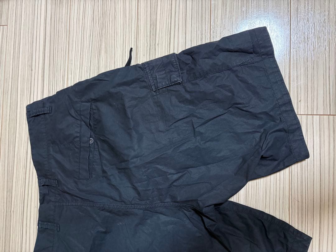 ストーンアイランド 黒 カーゴショートパンツ