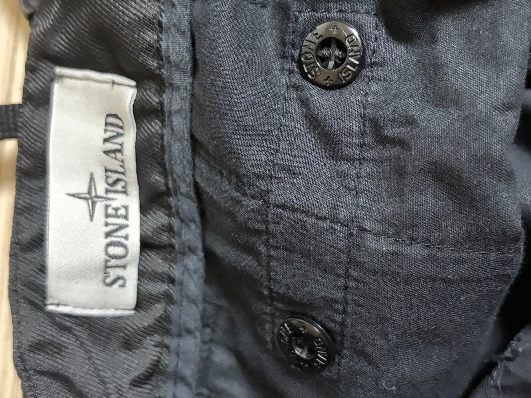 ストーンアイランド 黒 カーゴショートパンツ
