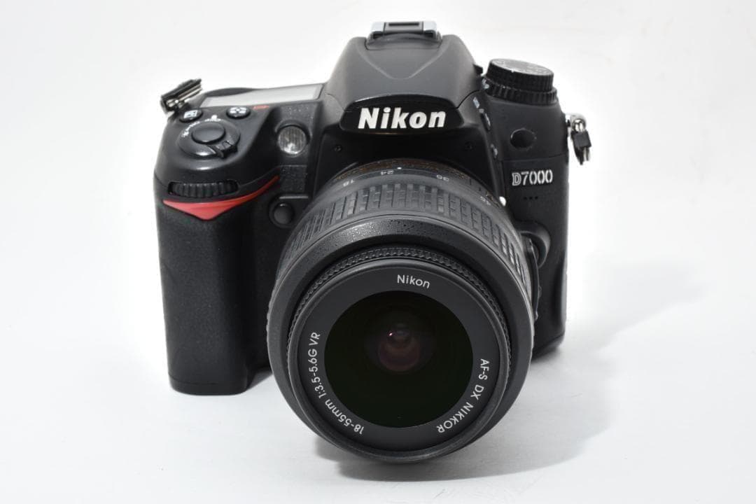 【大人気】 Nikon ニコン D7000 レンズキット デジタル一眼カメラ