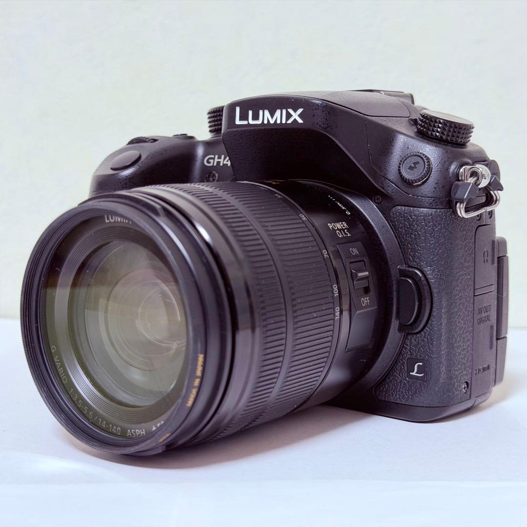 極上美品　Panasonic Lumix GH4 14-140レンズキット