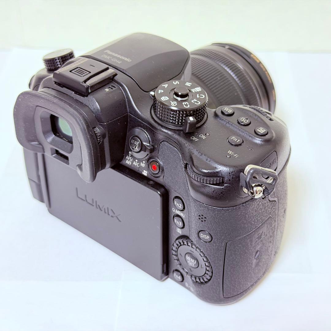 極上美品　Panasonic Lumix GH4 14-140レンズキット