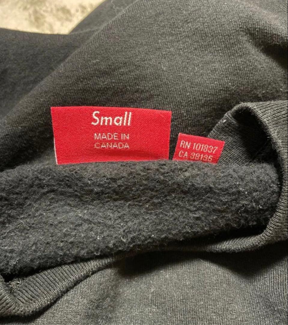 シュプリーム supreme Futura Logo Crewneck