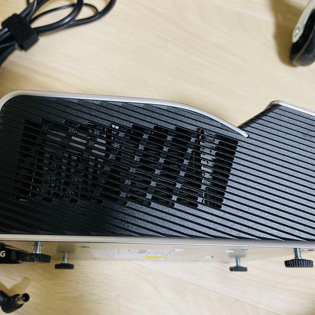 LG PH450UG プロジェクター　単焦点　本体