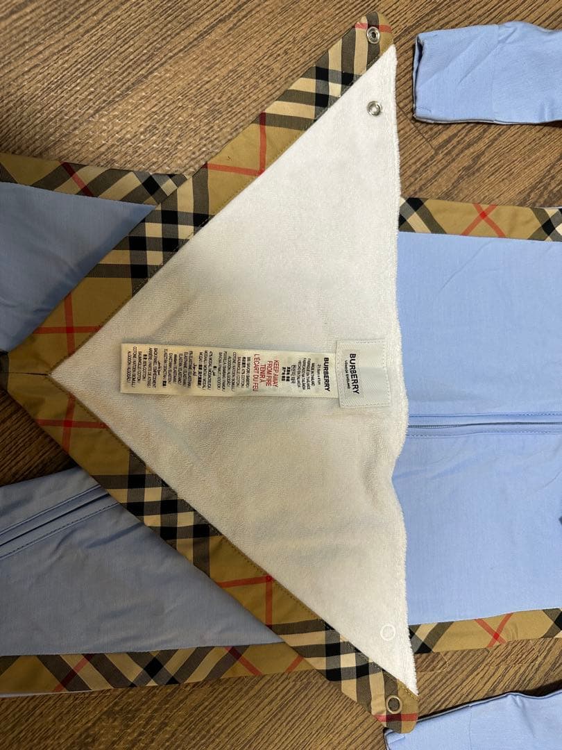 ゆき様Burberry バーバリー ロンパース スタイ　　　　3点セット