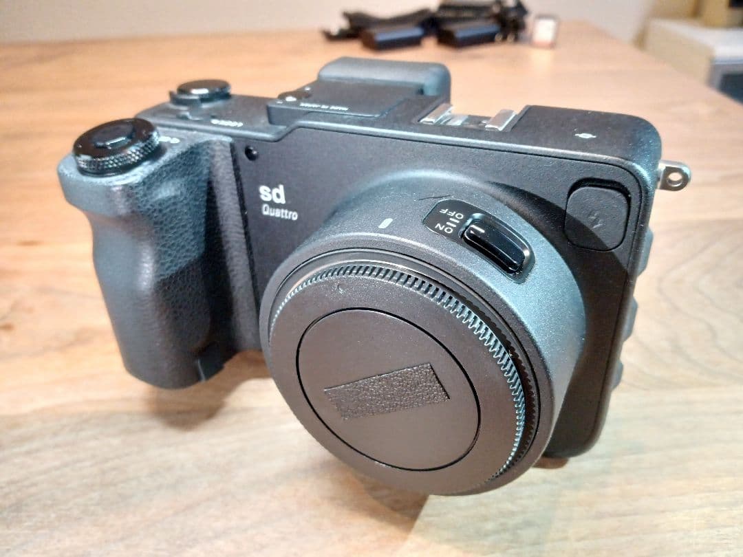 H*o様 【バッテリー計2個+SDカード】SIGMA sd quattro ボデ