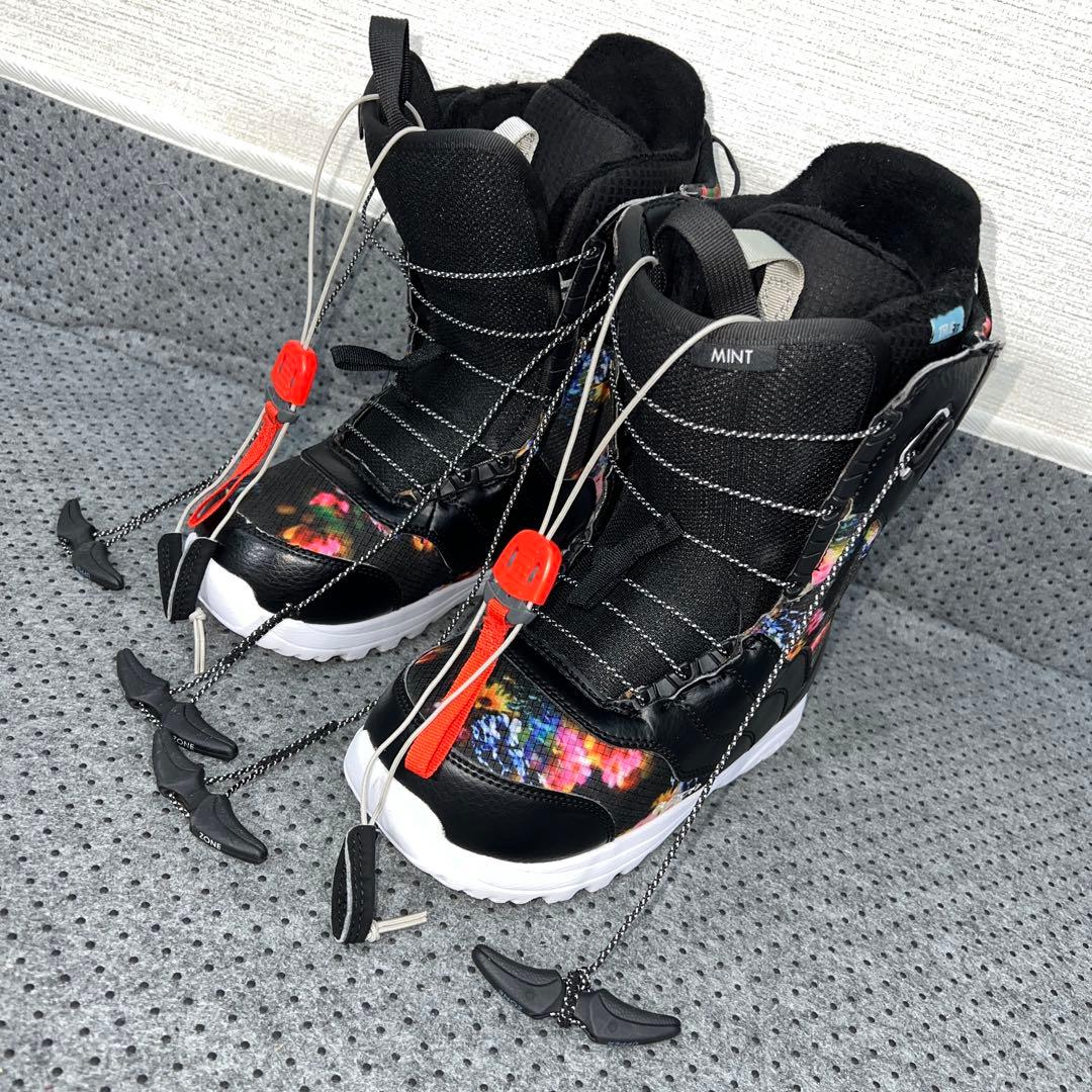 1回使用 23cm 希少 花柄 BURTON MINT AF レースブーツ