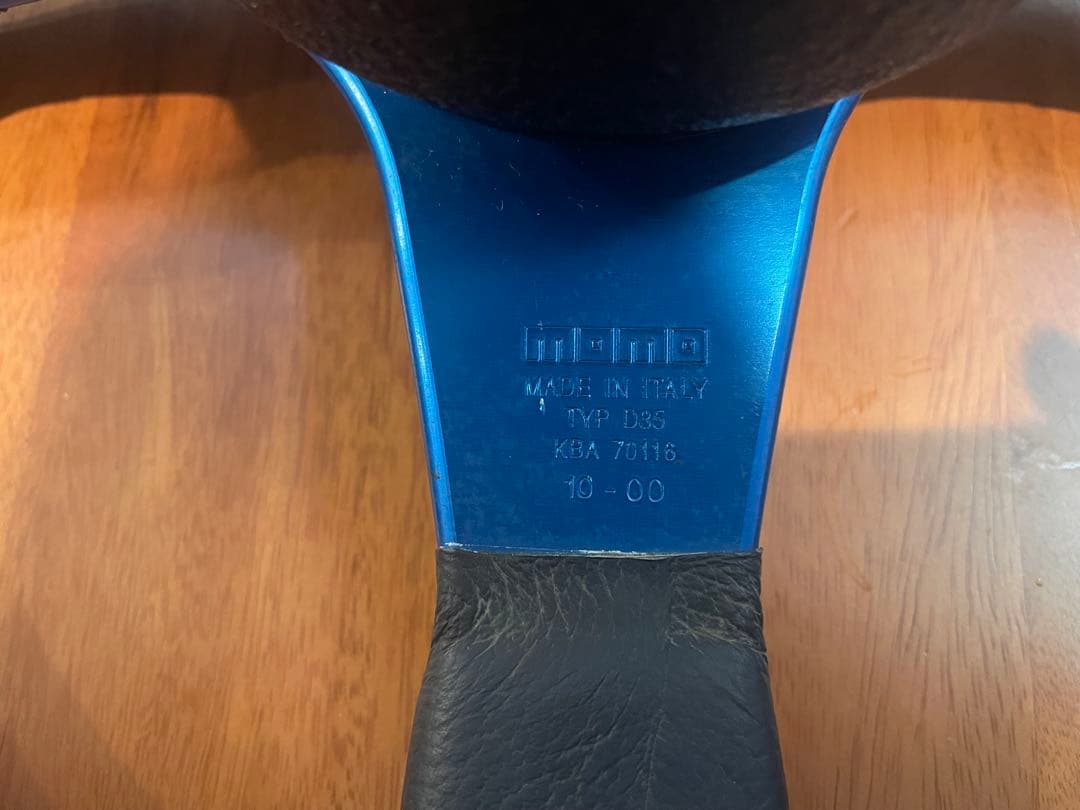 momo RACE ステアリング　メタリックブルー TYP D35 早い者勝ち