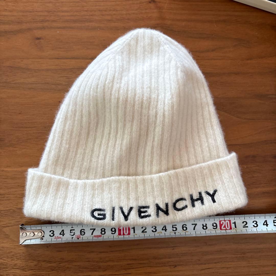 値下げしました！！GIVENCHY ニット帽　クリーム　ホワイト