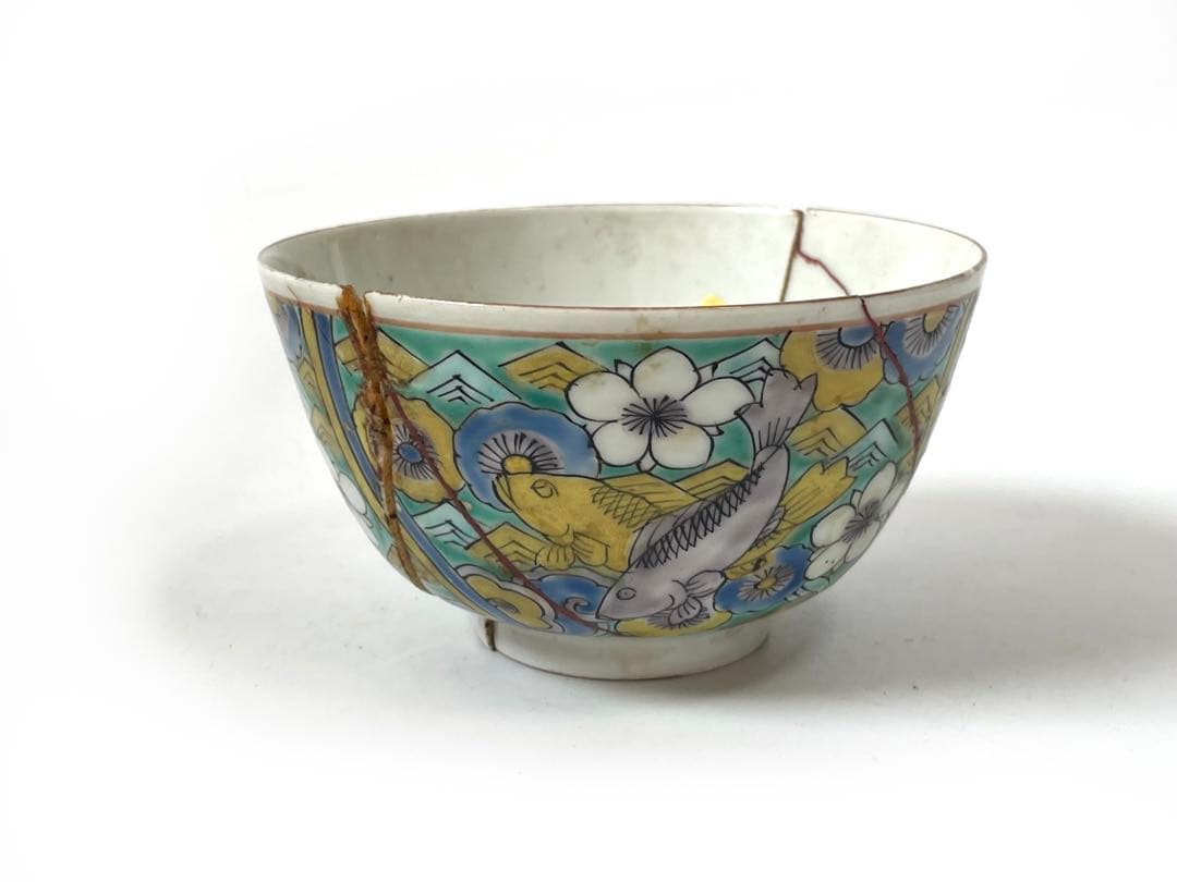 金継ぎ用　骨董　アンティーク　古伊万里　色絵　鯉　魚　お碗　茶碗　金繕い　金直し
