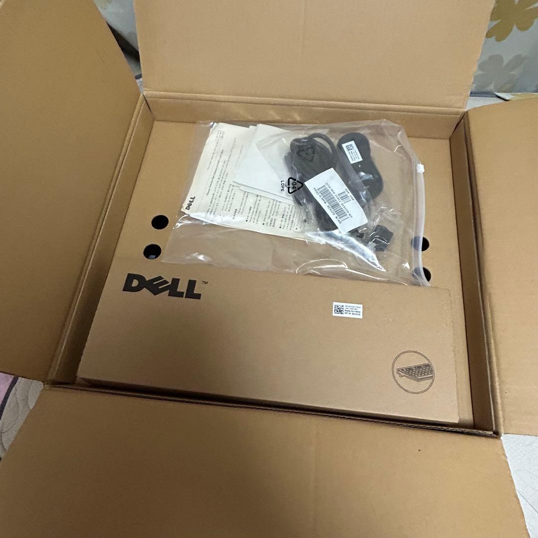 希少　新品　DELL VOSTRO 220s モニター新品セット