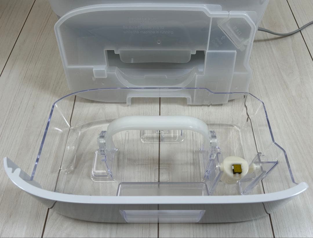 【美品】パナソニック 衣類乾燥除湿機 ナノイー搭載 F-YZTX60-S