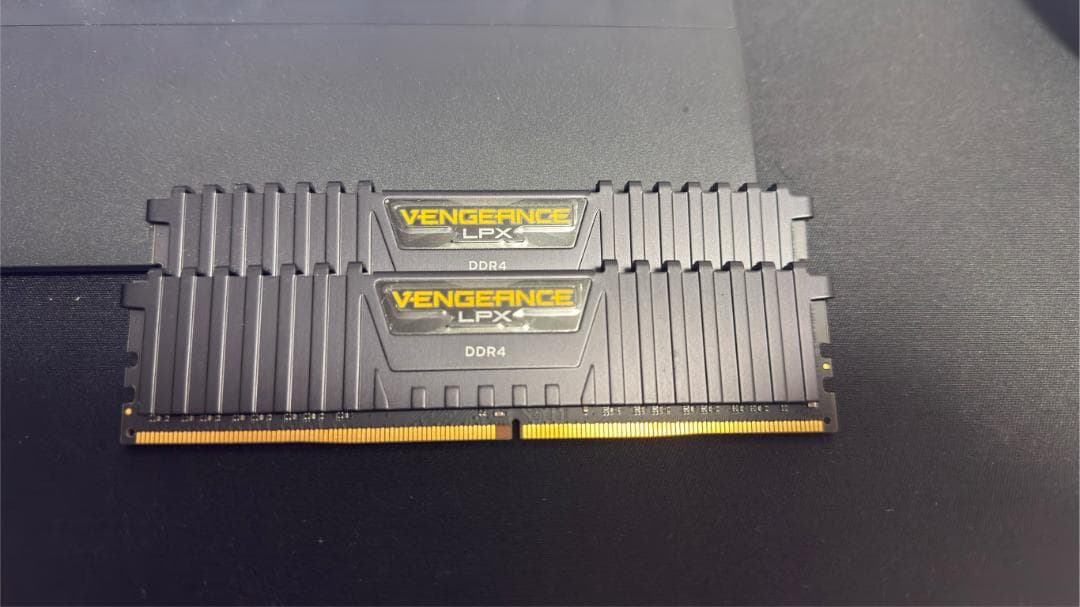 CORSAIR LPX DDR4 16GB メモリ (8GB*2)