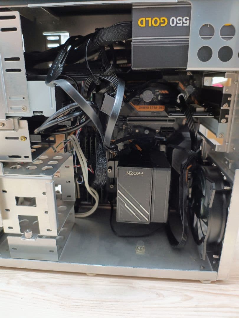 Intel core i5 9400搭載PC(OS、HDD、SSDなし)