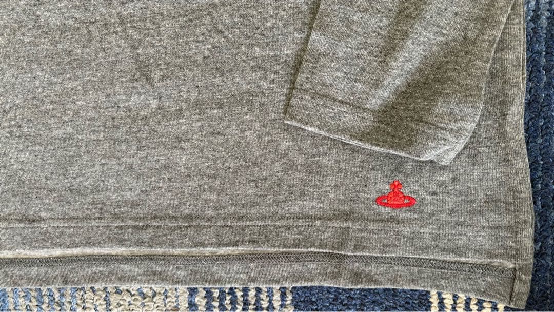 新品未使用viviennewestwoodロングTシャツ