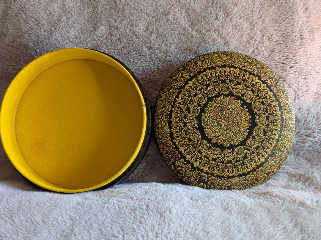 GIANNI VERSACE 花柄ボックス　ジャンニヴェルサーチ　アクセサリー