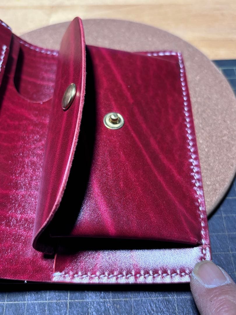 ミドルウォレット　ベルギー産　ルガト　ハンドメイド