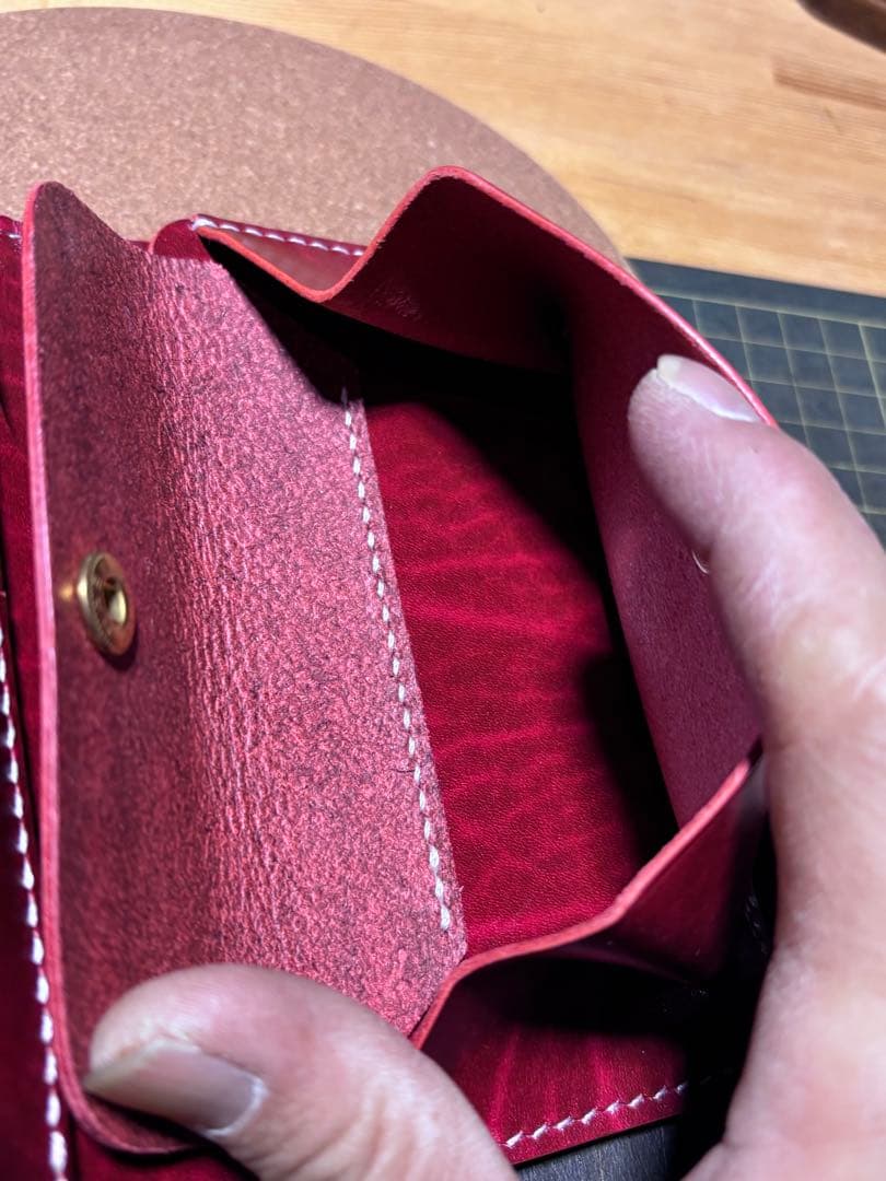 ミドルウォレット　ベルギー産　ルガト　ハンドメイド