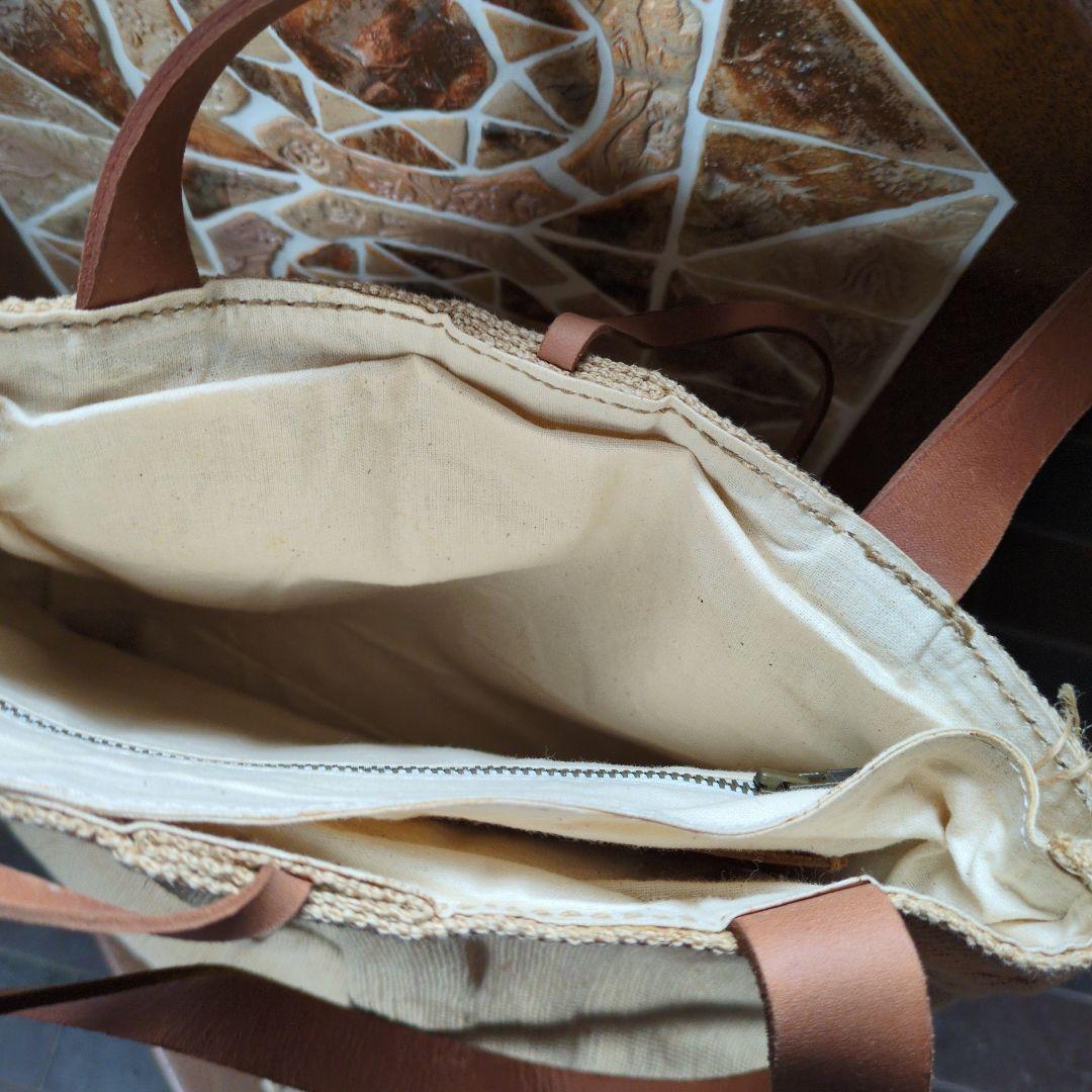 ヘレンカミンスキーのライファ帽子とKOOSのショルダーバッグ