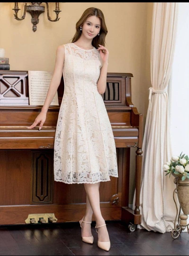 銀座クチュール 総レース Aライン ノースリーブ ミディアムドレス ホワイト
