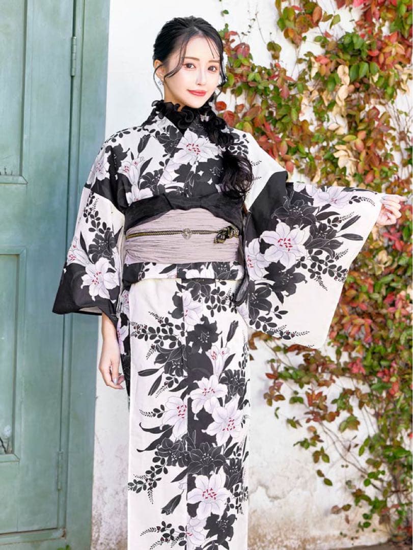 dazzy セパレート浴衣　花柄浴衣・帯・着付けガイド4点セット　おまけ付き