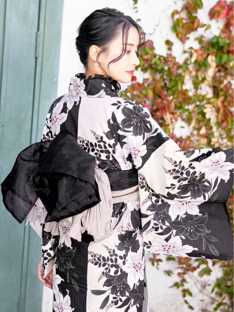 dazzy セパレート浴衣　花柄浴衣・帯・着付けガイド4点セット　おまけ付き