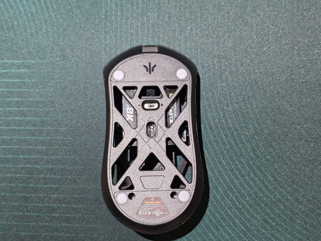 WLMOUSE Beast X Pro 穴あり Black OM Switch