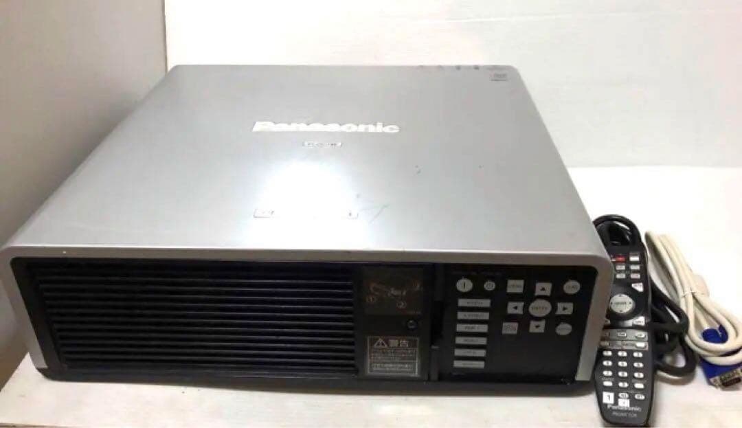 Panasonic プロジェクター　PT-DW740S ⭐️7000lm 日本製