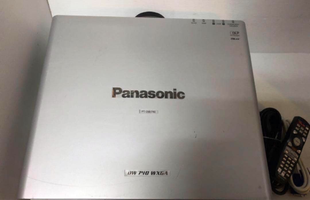 Panasonic プロジェクター　PT-DW740S ⭐️7000lm 日本製