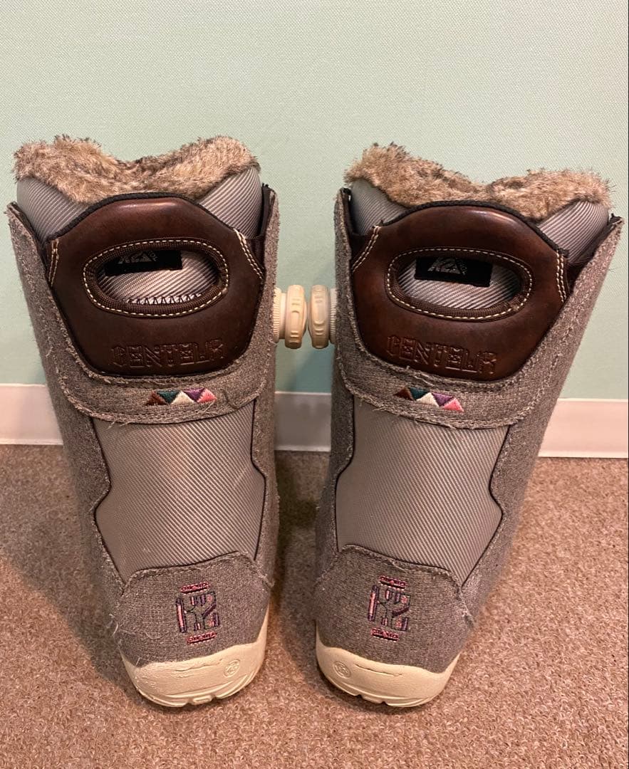 k2 女性用スノーボードブーツ グレー/ブラウン