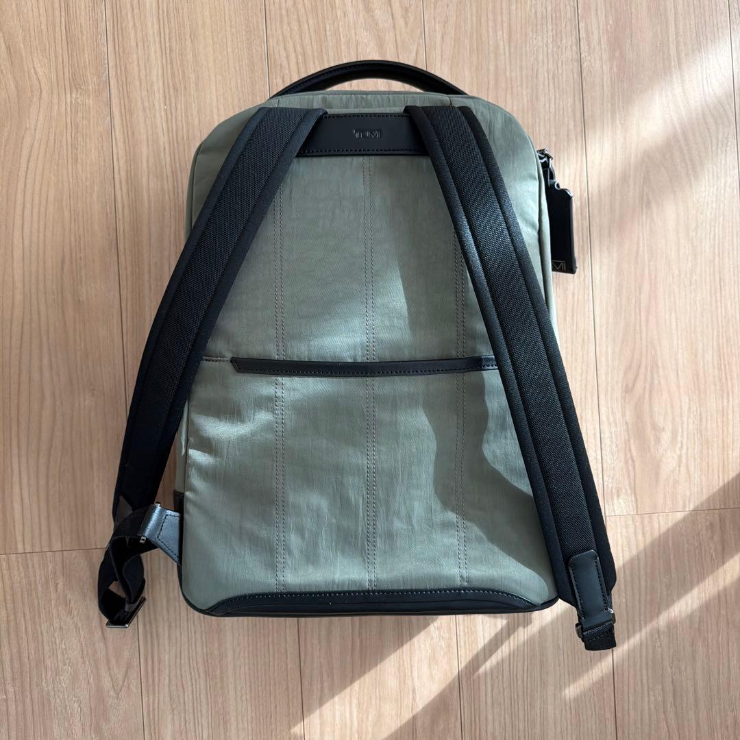 早い者勝ち ほぼ新品 Tumi バックパック