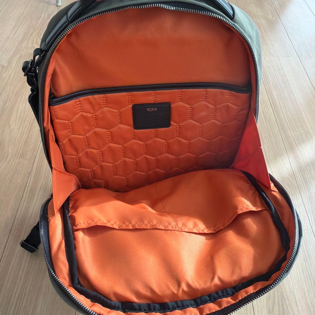 早い者勝ち ほぼ新品 Tumi バックパック