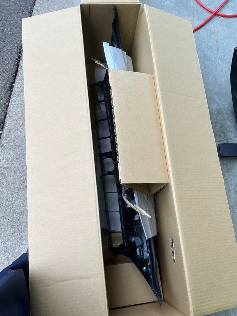 ハリアー AVU65 フロントグリル