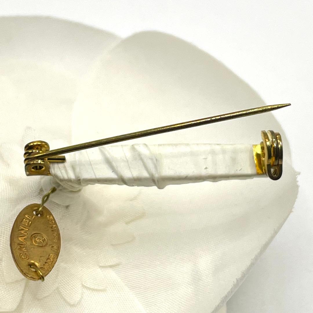 CHANEL シャネル カメリア コサージュ ピンブローチ オフホワイト箱付き