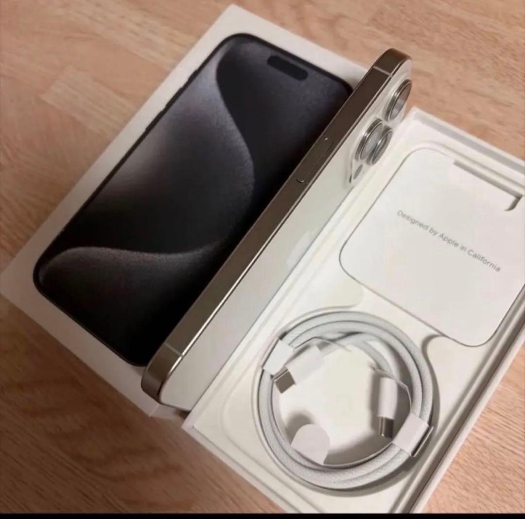 iPhone 15 Pro 256GB BT100% ホワイトチタニウム
