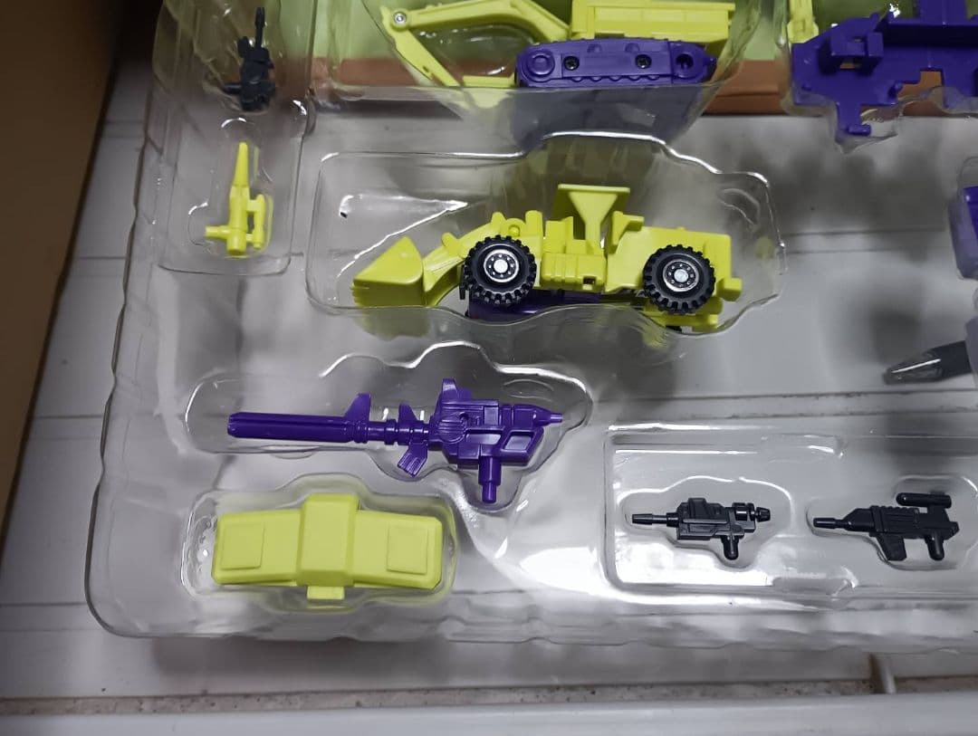 激レア!開封品 トランスフォーマーアンコール復刻版巨人兵デバスター