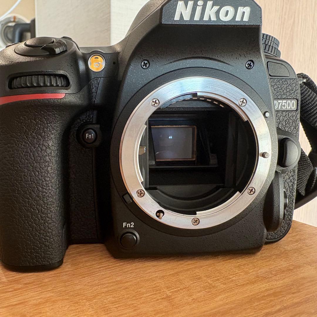 Nikon D7500 デジタル一眼レフカメラ