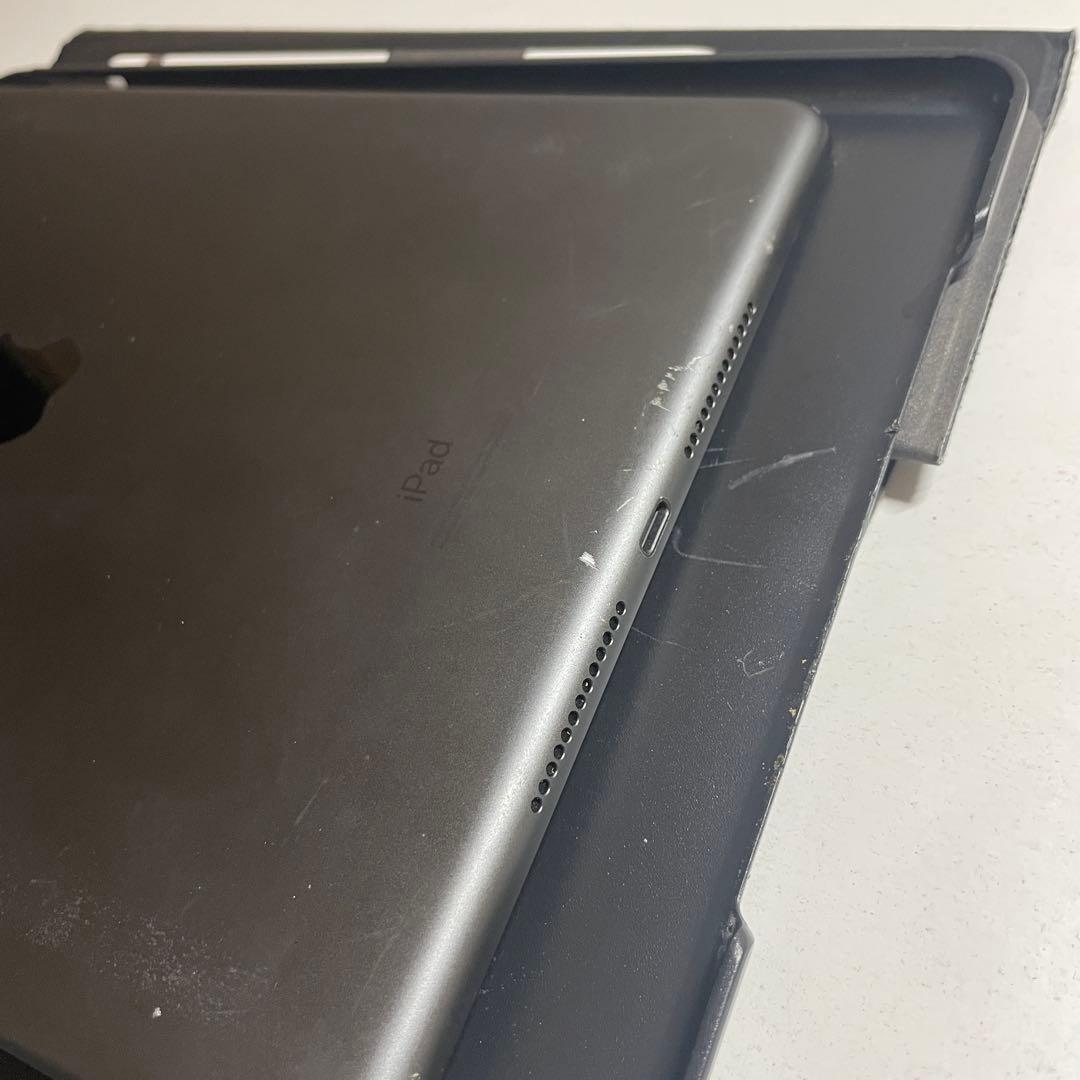 iPad第7世代32G Wi-Fi　Apple Pencil＋keybood