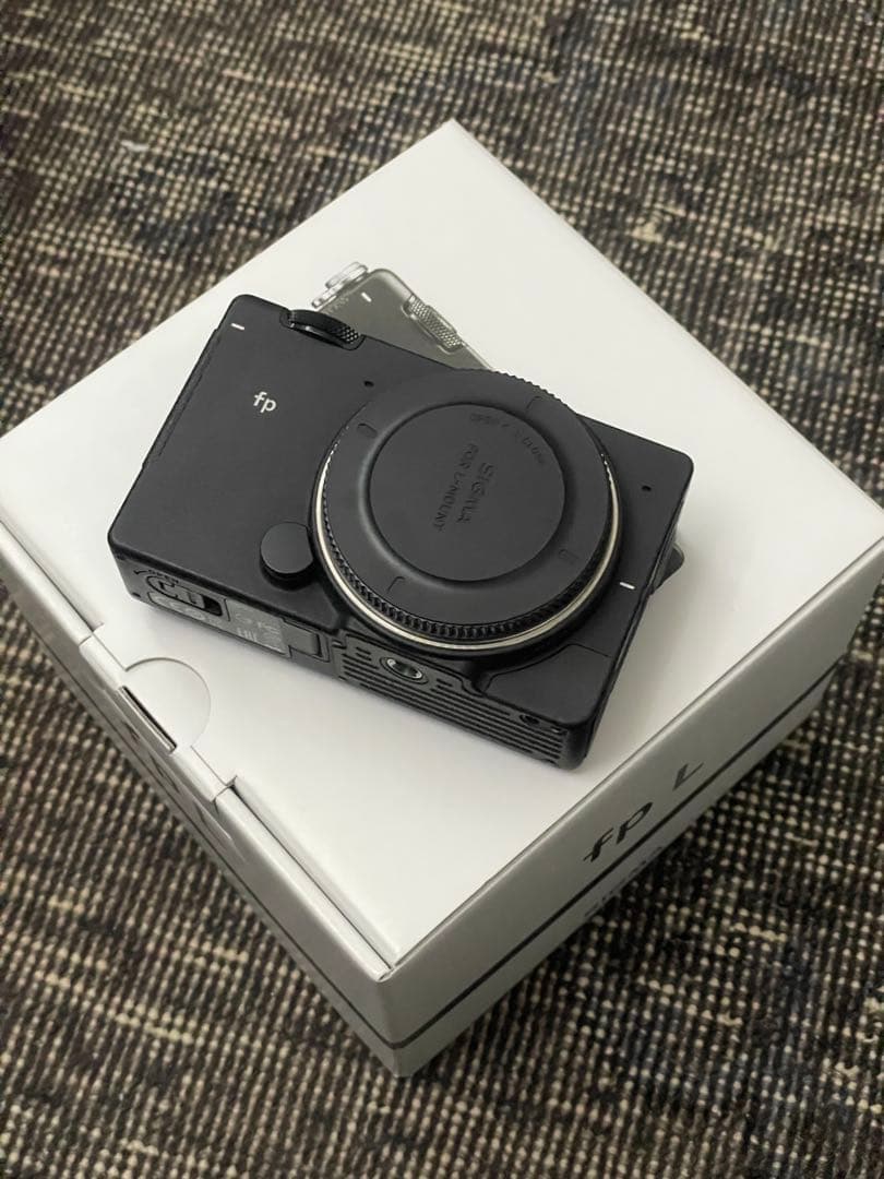 SIGMA fp ミラーレス一眼カメラ ボディ