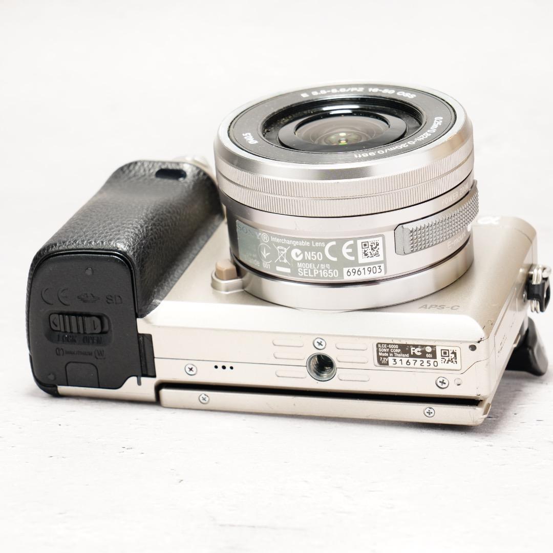 SONY α6000 パワーズームレンズキット シルバー カメラバッグ付 動作◎