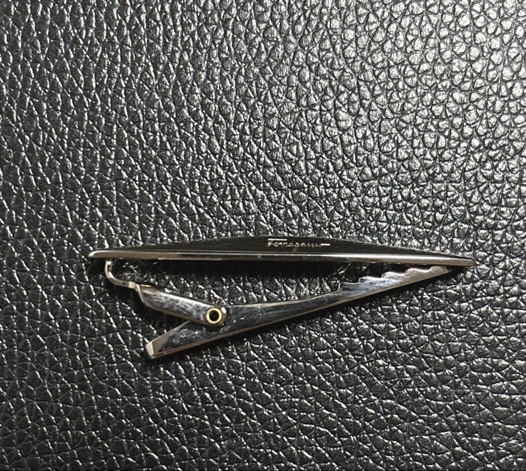 サルヴァトーレフェラガモ タイピン ロゴレタッチ 刻印 シルバー 美品