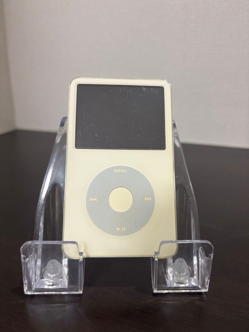 iPod 第5世代　モデルNO.A1136 30G