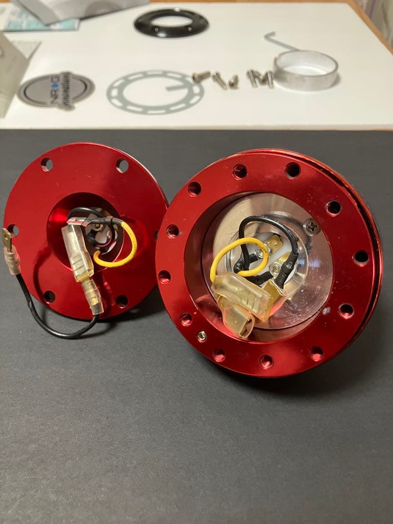 ぴ*こ様 NRG ステアリングクイックリリース レッド　競技用？レンチン音