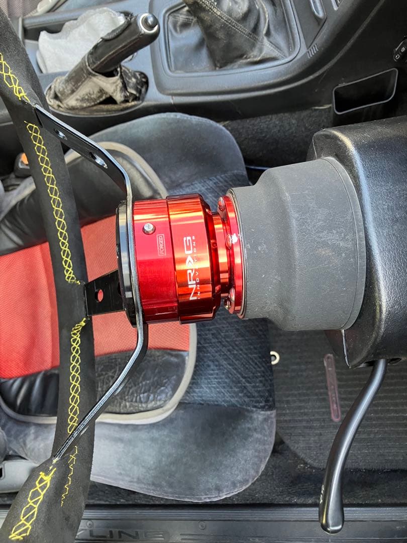 ぴ*こ様 NRG ステアリングクイックリリース レッド　競技用？レンチン音