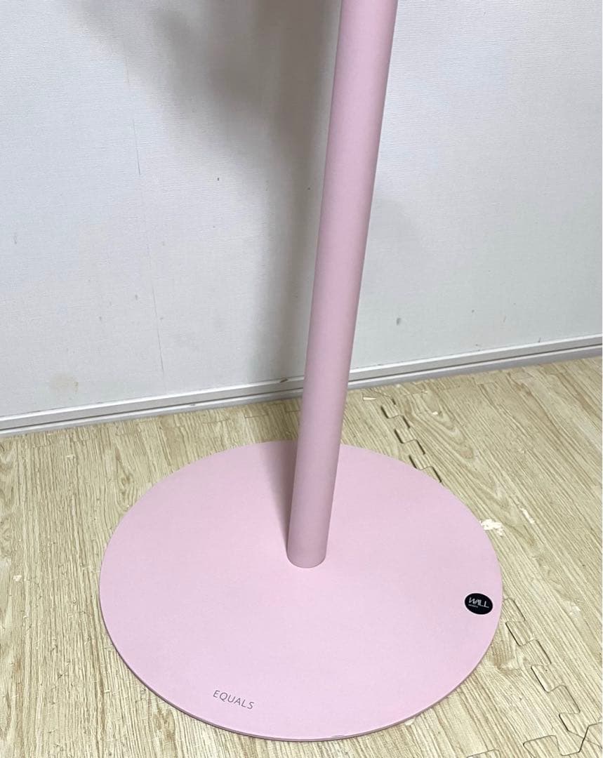 美品 送料無料 EQUALS テレビスタンanataIRO 24型〜45型対応