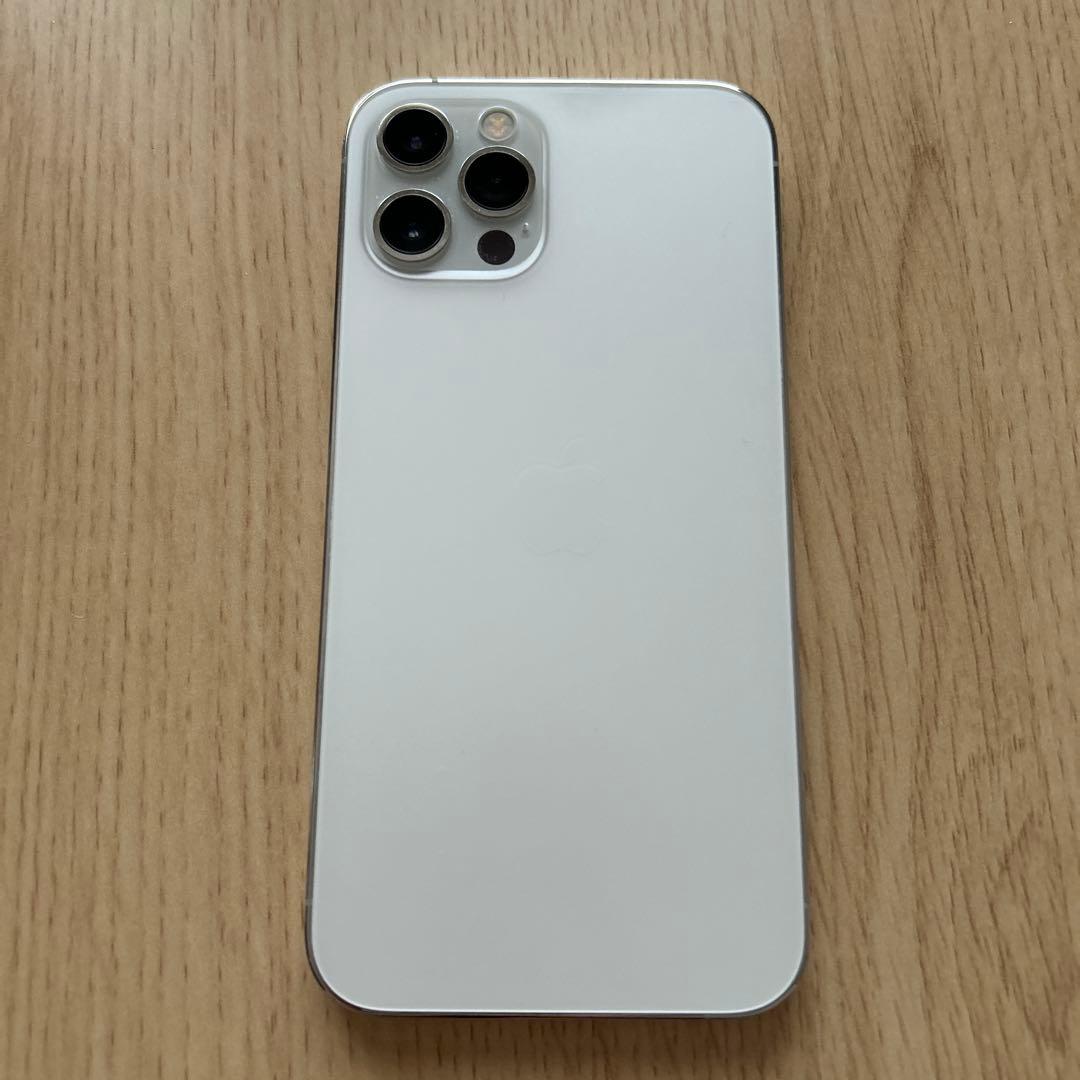 Apple iPhone 12pro シルバー