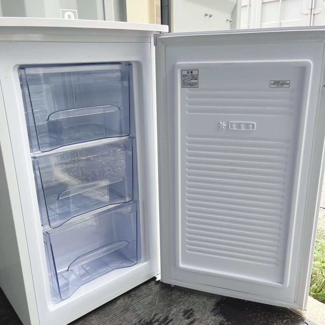 25取付無料！アイリスオーヤマ2024年製 コンパクトサイズ3段冷凍庫！