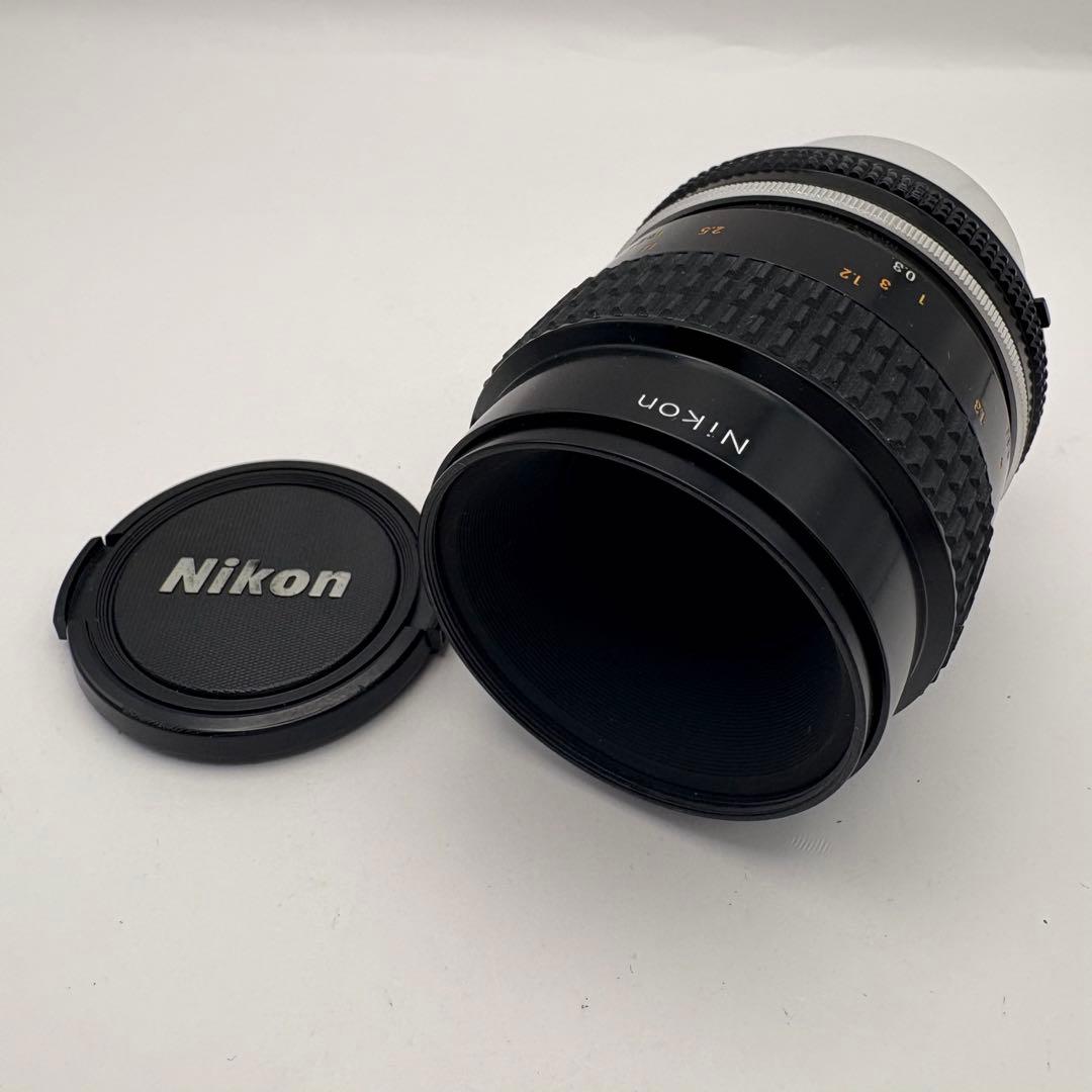 Nikon Nikkor 135mm f/2.8 ズームレンズ